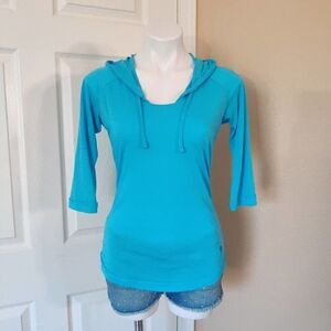 Mountain Hardwear Pandra elbow sleeve hoodie